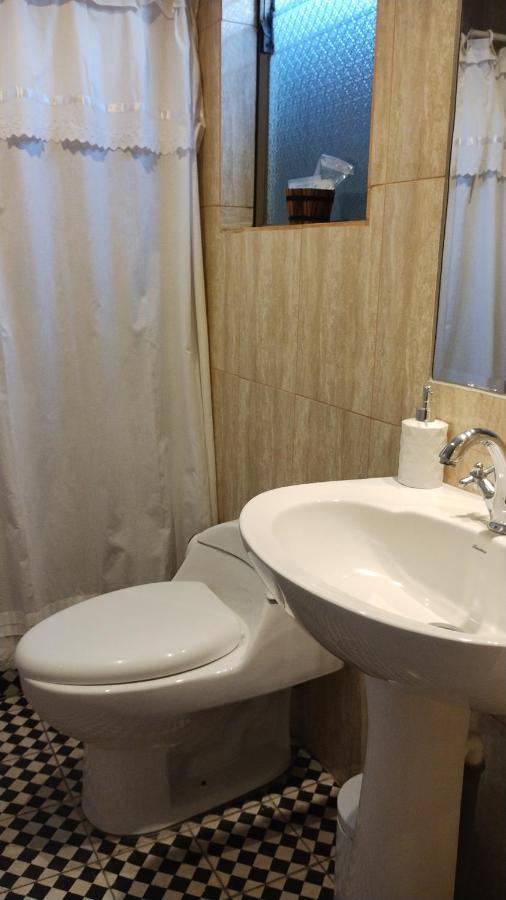 Hostal Petit Verdot سانتا كروز المظهر الخارجي الصورة